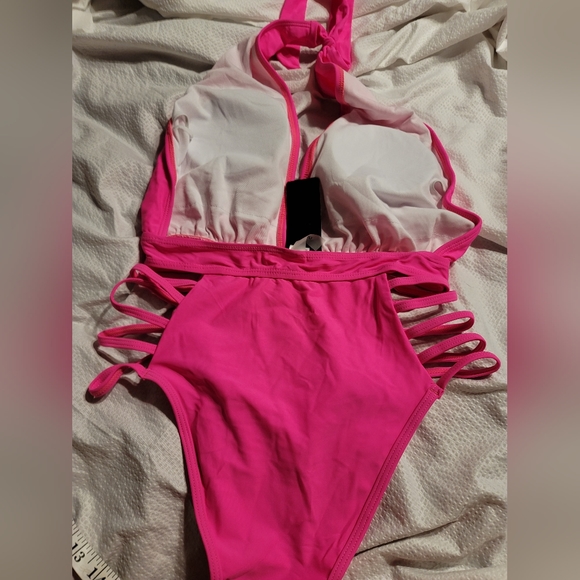 NWT SUPER SEXY HALTER CUT OUT HIGH LEG PADDED LOW CUT CLEAVAGE SWIM SUIT SMALL - Picture 12 of 12